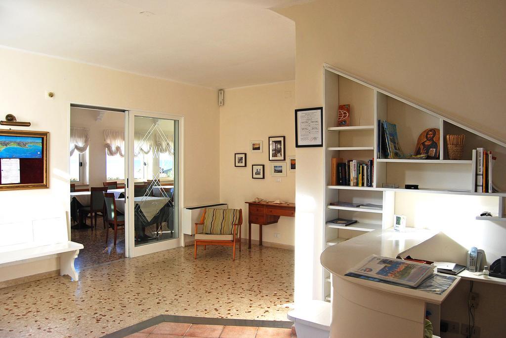 Villa Del Sole Terracina Esterno foto