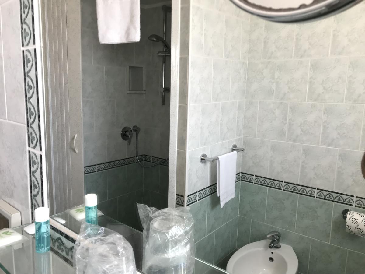 Villa Del Sole Terracina Esterno foto